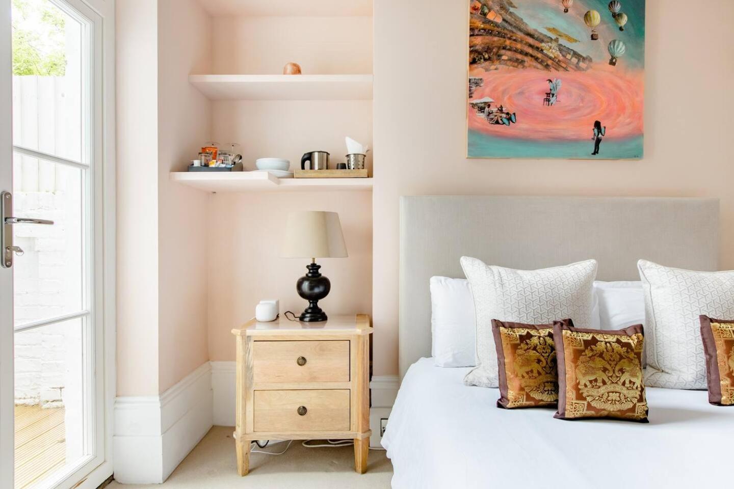 Luxury King-Bed Ensuite With Quiet Private Patio 伦敦 外观 照片
